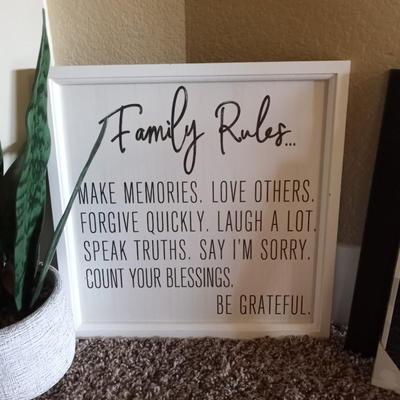 FAMILY RULES SIGN-PHOTO FRAMES-FAUX PLANTS