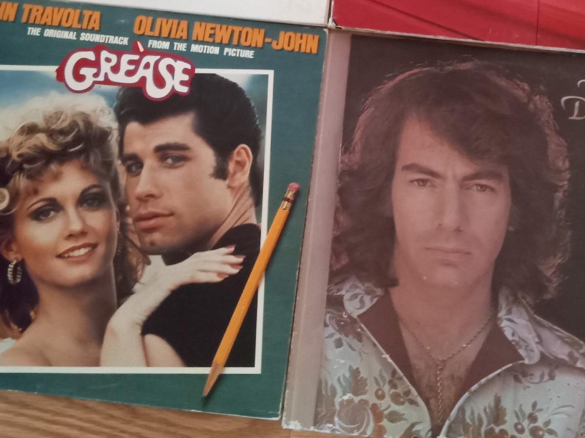GREASE, CARPENTERS, NEIL DIAMOND, BEE GEES VINYL RECORD ALBUMS