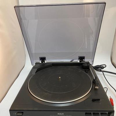 RCA Lab-1200 Fully Automatic Turntable Record Player
