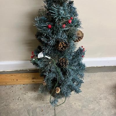 Christmas Trees & Decorations (G-MG)