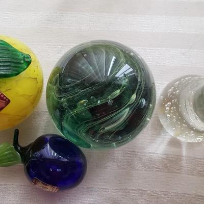 Glass paperweights Nizbor Bohemia, Fruit