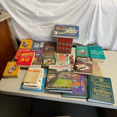 Lot 62 - Collection of books