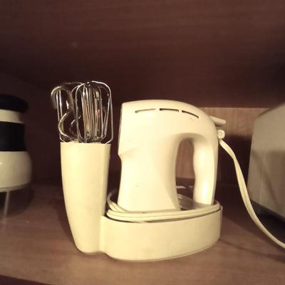 TWO SLICE TOASTER-HANDMIXER AND CHOPPER