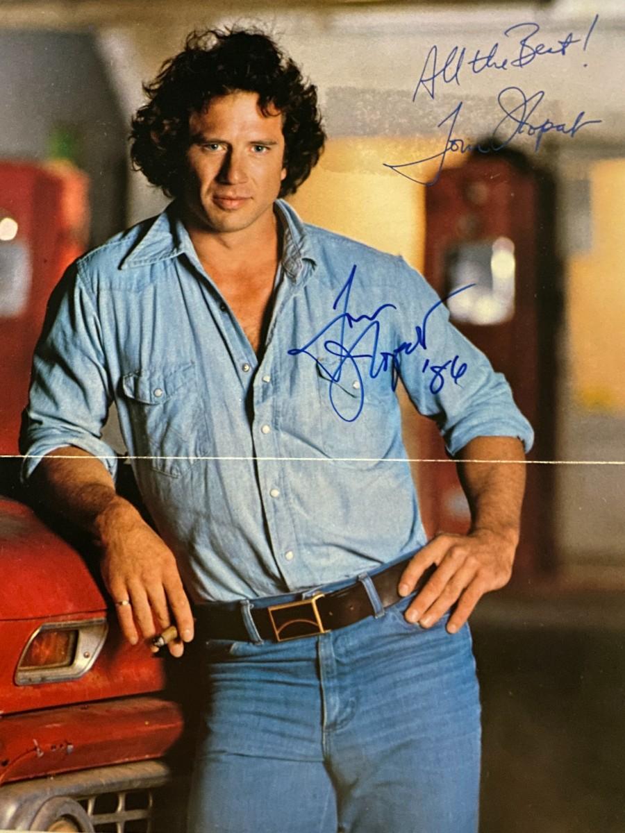 Dukes of Hazzard Tom Wopat signed photo | EstateSales.org