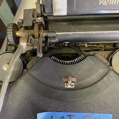 Lot 84 - Vintage Remington Black Typewriter