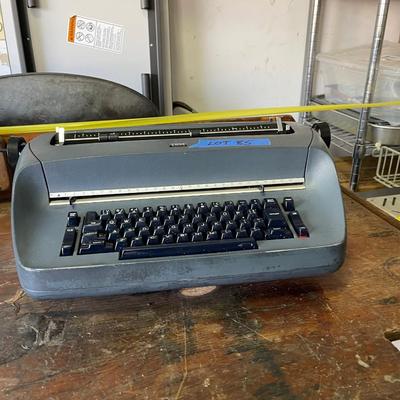 Lot 85 - Vintage IBM Selectric Typewriter