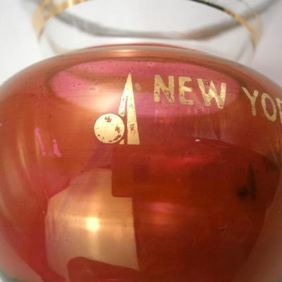 1940 New York World's Fair Souvenir Vase