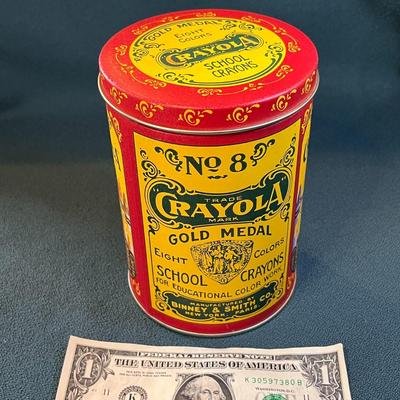 CRAYOLA TIN REPLICA OF 1903 DESIGN