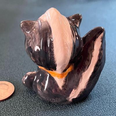CUTE 2-3/4â€ CERAMIC SKUNK FIGURE