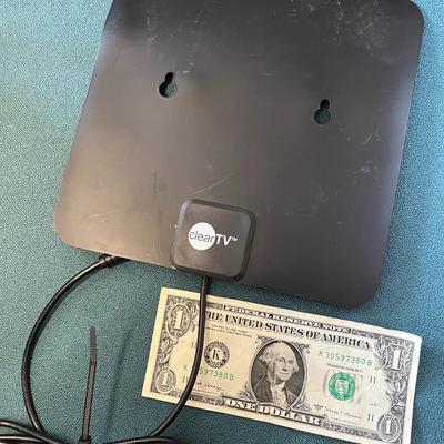 INDOOR CLEAR TV ANTENNA 8â€ SQUARE