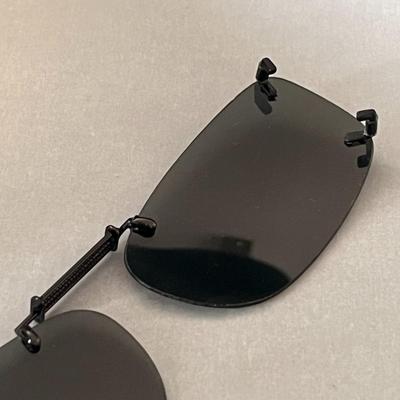 NEW IN PACK SOLAR SHIELD CLIP ON SUNGLASSES