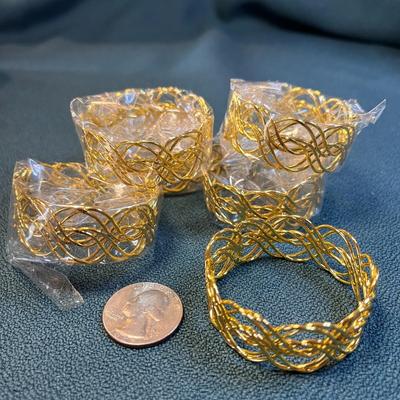 GOLD TONE METAL FILIGREE NAPKIN RING SET NEW