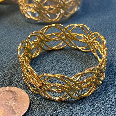 GOLD TONE METAL FILIGREE NAPKIN RING SET NEW
