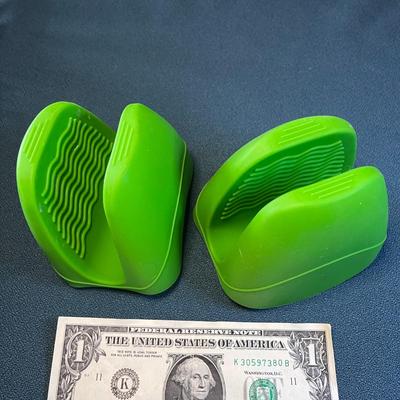 BAKERS OVEN SILICONE MITTS PAIR