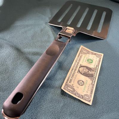 GIGANTIC SPATULA 