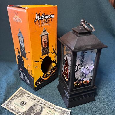 HALLOWEEN LANTERN LIGHTS UP NEW IN BOX
