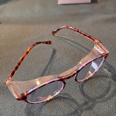 NICE NEW PROTECTIVE EYE GLASSES â€œWUOERRâ€
