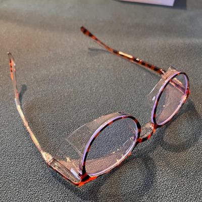 NICE NEW PROTECTIVE EYE GLASSES â€œWUOERRâ€