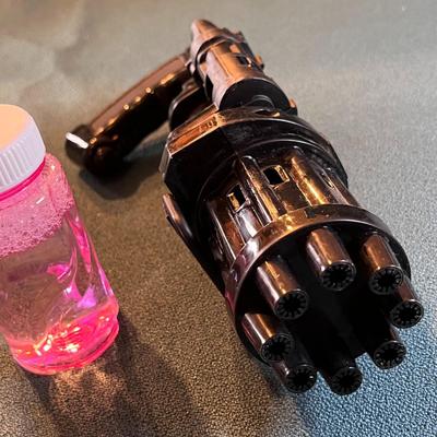 CRAZY BUBBLE BLOWING GUN
