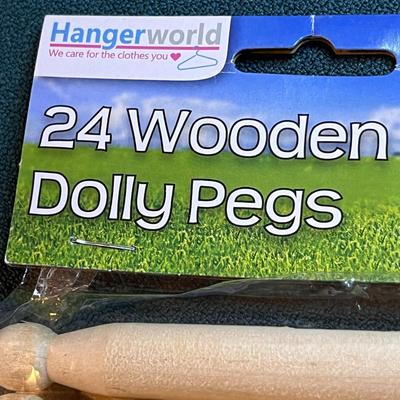 OLD STYLE WOODEN CLOTHES PINS PEGS 24 PACK