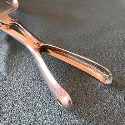 VINTAGE â€œPOPEILâ€ GRABBER TONGS 10â€ LONG