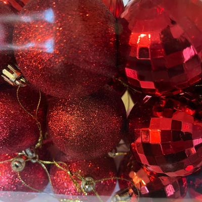 NEW 36 CT. RED CHRISTMAS ORNAMENT BULBS