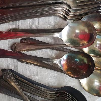 6 place settings Oneida silverplate