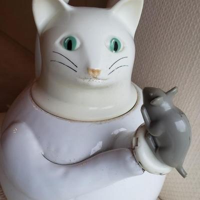 Cat and mouse tea kettle