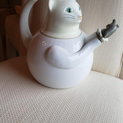 Cat and mouse tea kettle