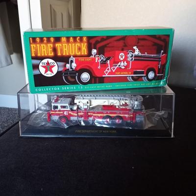 TEXACO 1920 MACK FIRE TRUCK AND NEW YORK FIRE TRUCK #41 IN DISPLAY CASE
