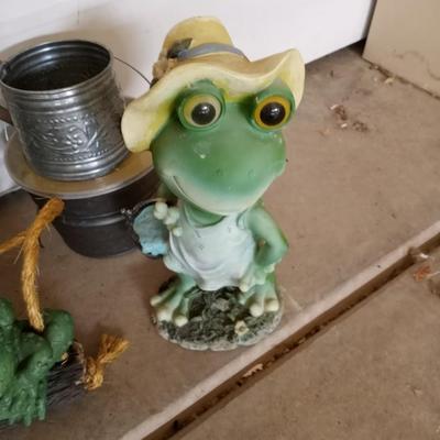 FROG FIGURINES-SMALL METAL WATERCAN AND CITRONELIA CANDLE
