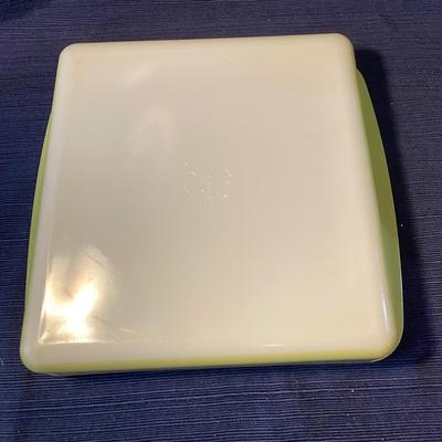 Vintage Lime Green Pyrex 8â€ Ovenware