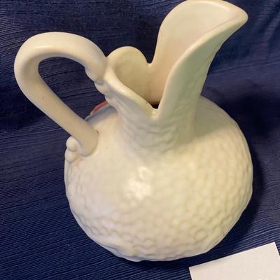 Vintage 1930s wells Pottery Pitcher