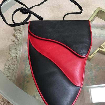 1980's leather purse with strap