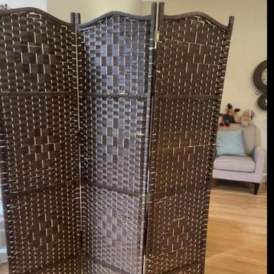 Beautiful & like new bamboo room divider/ privacy screen.. 71” high. 3 panels of 17” each, totaling 51” across.