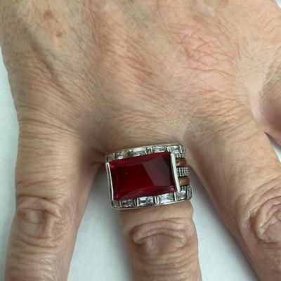 10kT Gold Ring with large Ruby