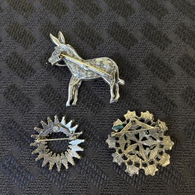 vintage faux turquoise silver tone brooches