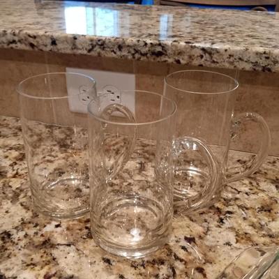 TALL DRINKING GLASSES AND MUGS, CASSEROLE DISH AND BOWL