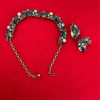 Vintage Florenza Necklace  and earrings.