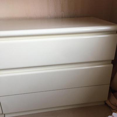 80's dresser