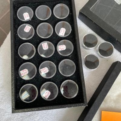 Lot of display trays & xtra bubble packs