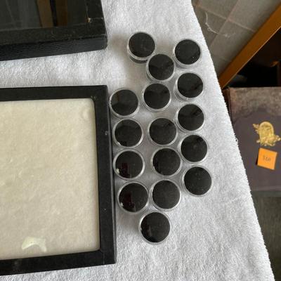 Lot of display trays & xtra bubble packs