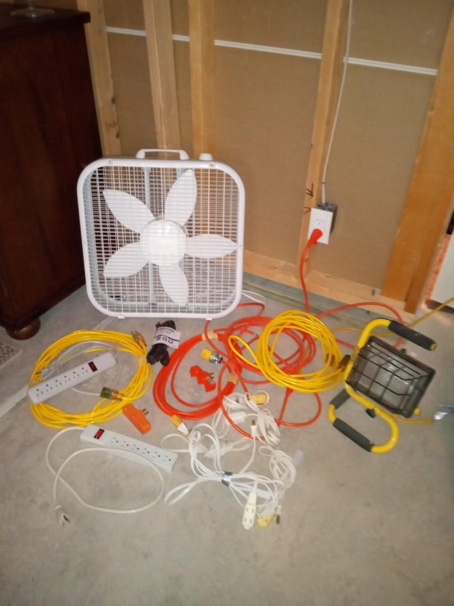 VARIETY OF EXTENSION CORDS, BOX FAN, SURGE BOXES AND HALOGEN WORK LIGHT