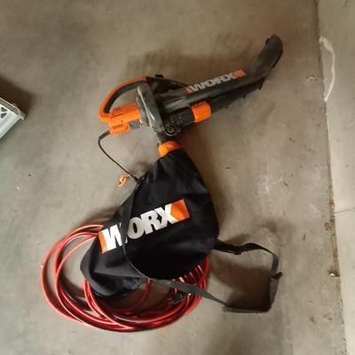 ELECTRIC WORX LEAF BLOWER/VAC WITH BAG AND EXTENTION CORD