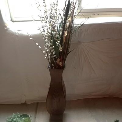 METAL FLOOR VASE WITH FOLIAGE AND METAL CONTAINER WITH DECORATIVE MARBLES AND FAUX PLANTS