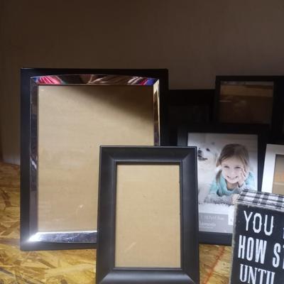 VARIETY OF PHOTO FRAMES AND SIGNAGE