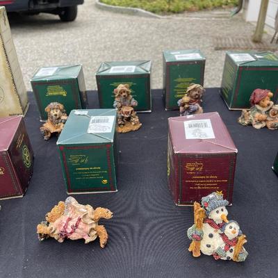 Lot 166 - 18 Boyds Bear Collection w/box and ornements
