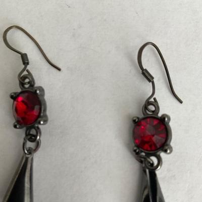 Vintage earrings with Stones.