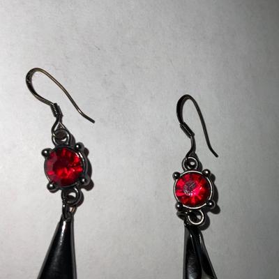 Vintage earrings with Stones.