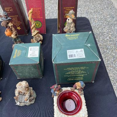 Lot 167 - 16 Boyds Bear Collection with boxes